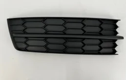 Решетка в бампер Skoda Rapid 60U8073689B9 5J, передняя правая