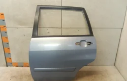 Дверь задняя левая Suzuki Liana 2005