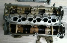 ГБЦ для Mitsubishi Pajero 2001 года на фотографиях