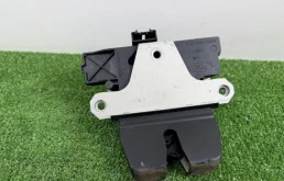 Замок багажника Ford Focus 2006 1570448 2