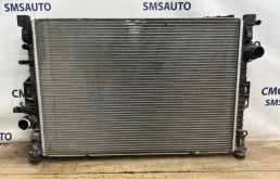 Радиатор охлаждения ДВС Volvo XC60 31368082 ХС60