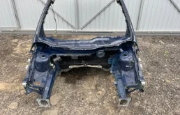 Передняя часть кузова FORD Focus 2012 2037210 3