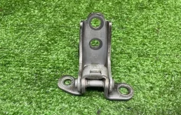 Петля двери Honda Civic 2008 67410S3N003ZZ 4D R18A2, передняя правая
