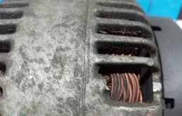 [Б/У] Генератор 12V / 180А - (Состояние: нет 1 ребра на корпусе) VAG 059903015R