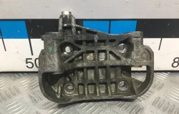 [Б/У] Кронштейн генератора VW Touareg Audi Q7 VAG 059903143AC