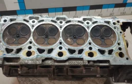 [Б/У] Головка блока цилиндров левая N62B44A BMW 11121556513