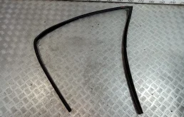 [Б/У] Уплотнитель стекла двери передней правой Volvo VOLVO 30779289