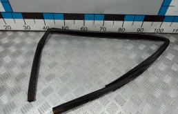 [Б/У] Уплотнитель стекла двери задней левой Volvo VOLVO 30779292