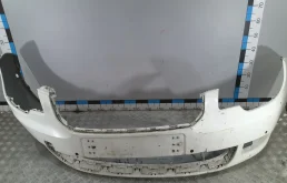 [Б/У] Бампер передний Skoda Superb 2008-2015 - разрыв снизу и по центру, отверстия под рамкой номера 2см, нет кронштейнов парк [Незначительные дефекты] VAG 3T0807221G