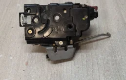 [Б/У] Замок двери задней правой Audi A6 VAG 4B0839016G
