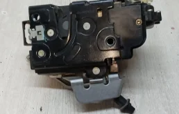 [Б/У] Замок двери задней правой Audi A6 VAG 4B0839016G