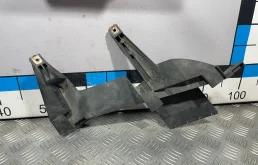 [Б/У] Кронштейн фары правой BMW E83 BMW 63126939200