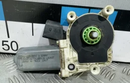 [Б/У] Моторчик стеклоподъемника BMW 5 E60/E61 - передний левый BMW 67626981141