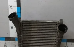 [Б/У] Интеркулер левый Audi Q7 VW Touareg - (Состояние: ) [ХОРОШЕЕ] VAG 7L6145803D