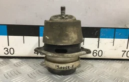[Б/У] Опора двигателя L-R VAG 7L8199131A