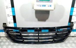 [Б/У] Решетка в бампер центральная ix35 HYUNDAI / KIA 865612Y000