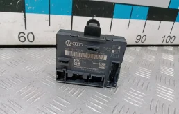 [Б/У] Блок комфорта передней правой двери VAG 8K0959792H