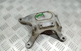 [Б/У] Кронштейн КПП vag VAG 8W0399118Q