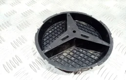 [Б/У] Кронштейн решетки радиатора Mercedes MERCEDES BENZ A0008880060