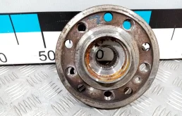 [Б/У] Ступица передняя 4-MATIC MERCEDES BENZ A2053340300