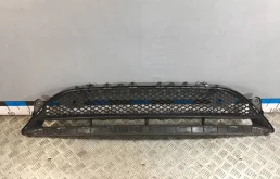 [Б/У] Решетка в бампер центральная MERCEDES BENZ A2138856900