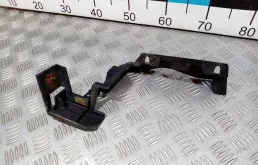 [Б/У] Кронштейн заднего бампера правый LAND ROVER LR037915