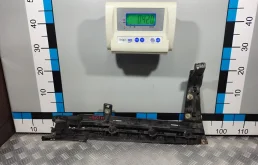 [Б/У] Кронштейн заднего бампера правый Land Rover LAND ROVER LR037924
