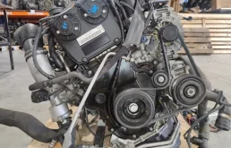 Двигатель Audi A4 2013 06L100032 8K CJEB