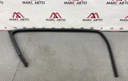 Уплотнительная резинка стекла передняя левая Kia Ceed CD G4LD 1.4 L 2018 82530A2000