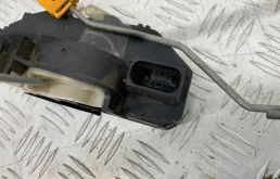 Замок двери передний правый Chevrolet Cruze, I 2010 13579523
