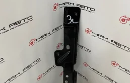 Кронштейн корпуса воздушного фильтра Audi Q7 4L BAR 4.2L 2006 4l0805697