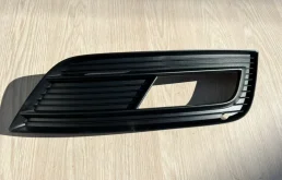 Решетка в бампер Audi A4 8K0807682K01C 8K, передняя правая