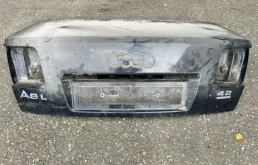 Крышка багажника Audi A8 4E0827023A 4E, задняя
