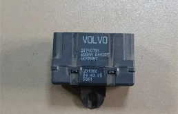 Модуль подогрева Volvo S60 2005 30710791 B5244S, передний
