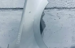 Крыло правое для Skoda Rapid 2017 года на фотографиях