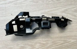 Направляющая бампера Volkswagen Golf 7 5G0807049A 5G, передняя левая