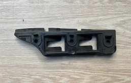 Направляющая бампера Volkswagen Golf 5 1K0807183 1K, передняя левая