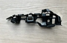 Направляющая бампера Volkswagen Golf 7 5G0807050A 5G, передняя правая