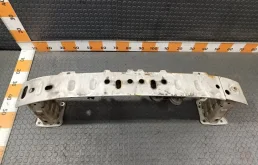 Усилитель бампера Ford Focus 2010 1540638 2 SHDA, передний