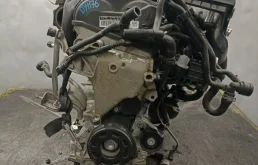 Двигатель Audi Beetle 04E100034D 3G2 CZDA
