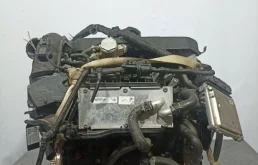 Двигатель Audi A1 03C100038P 162 CAXA