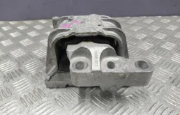 Подушка двигателя Audi A3 2010 8P