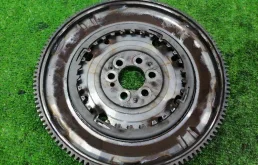 Маховик АКПП Volkswagen Golf 03F105266C CBZ