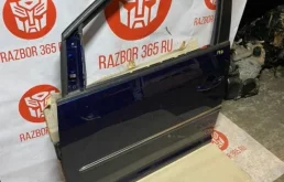 Двери для Volkswagen Touran 2007 года на фотографиях