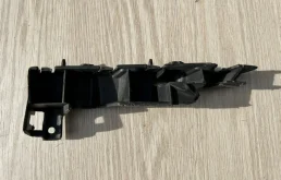 Направляющая бампера Audi A6 4G0807283 4G, передняя левая