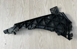 Направляющая бампера Audi Q7 4L0807283B 4L, передняя левая