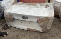 Крышка багажника Kia Rio 3 2011-2017 692004Y000