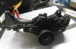 Кронштейн генератора Kangoo I 1997-2003 1,4 Бензин МКПП Фургон.