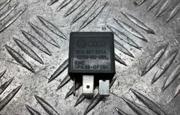 Реле вентилятора A4 B5 (8D) 1994-1999 1,8 Бензин МКПП Универсал.