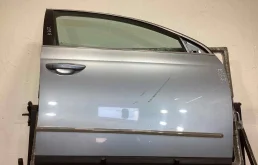 Дверь передняя правая Passat B6 (3C) 2005-2010 1,6 Бензин МКПП 6ст. Седан.